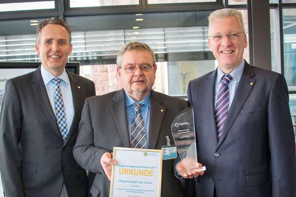 Josef Hug ist Pflegemanager des Jahres 2017